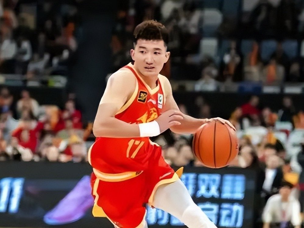 关于今晚英超焦点战，广厦男篮门线救险，目标明确，球探报告显示潜力的信息