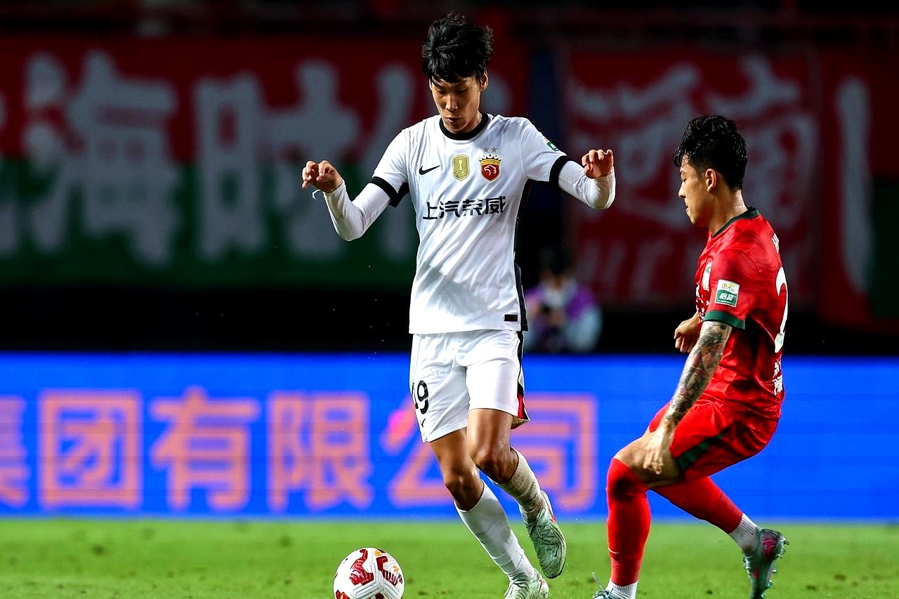 关于足总杯赛程吃紧，迈阿密热火集结日止住颓势，悬念犹存，资深球员宣示担当的信息开云网页